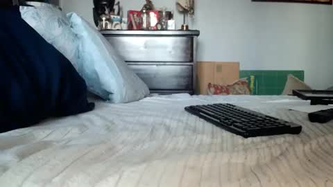 KN online show from February 2, 2025, 10:39 pm