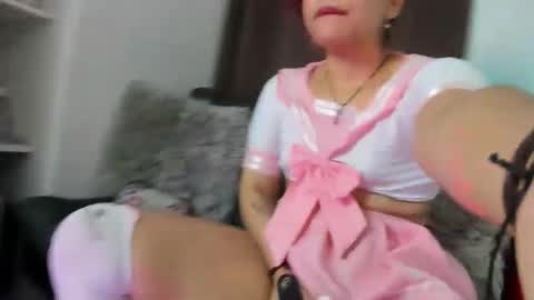 Nia online show from January 20, 2025, 6:42 am