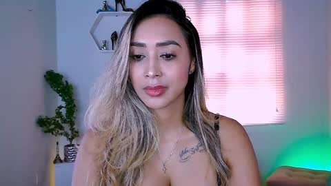 Nycole online show from January 13, 2025, 5:33 pm