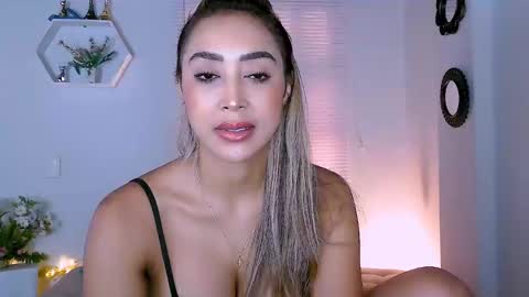 Nycole online show from February 5, 2025, 2:26 pm