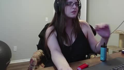 Nyctophilic online show from October 27, 2025, 3:43 am