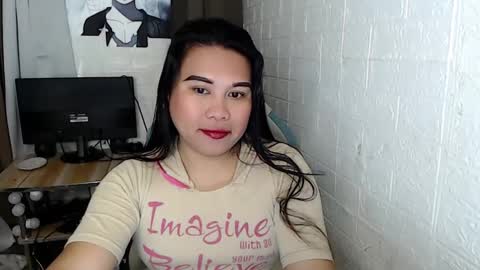 nylecummer online show from December 15, 2024, 7:10 pm