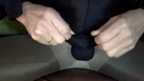 nylon2412 online show from October 30, 2025, 7:10 am