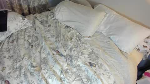 Nylon Italian online show from September 28, 2025, 12:05 am