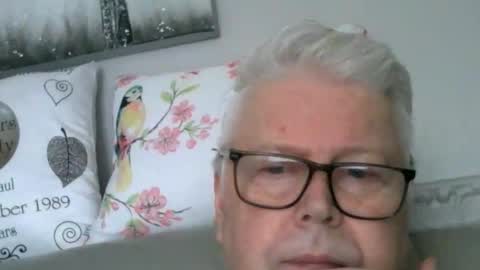 Snapshot of nylonlegs69 chatting on February 27, 2026, 2:17 pm stockings suspenders mad online show from February 27, 2026, 2:17 pm