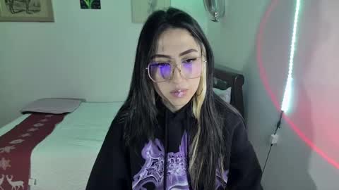 Frida online show from December 13, 2024, 3:27 am