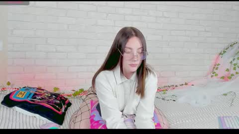 Snapshot of nymphalean chatting on October 10, 2025, 5:56 pm Kat online show from October 10, 2025, 5:56 pm