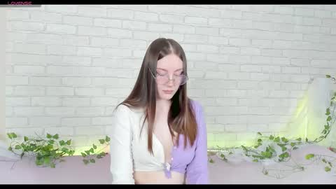 Snapshot of nymphalean chatting on February 19, 2026, 10:55 am Kat online show from February 19, 2026, 10:55 am