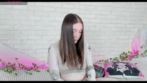 Snapshot of nymphalean chatting on March 7, 2026, 3:09 pm Kat online show from March 7, 2026, 3:09 pm