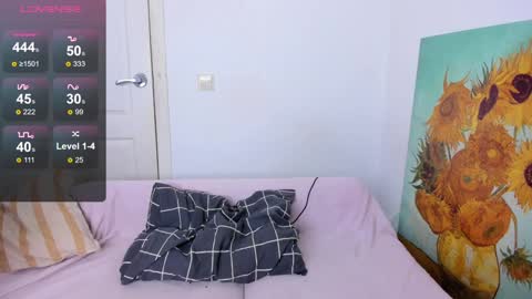 crystal   3 online show from February 7, 2025, 12:42 am