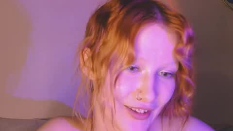 nyra_thira online show from November 15, 2025, 3:04 am