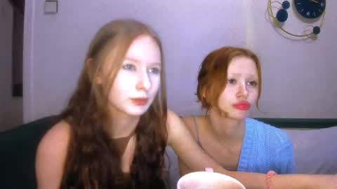 nyra_thira online show from April 9, 2026, 9:53 pm