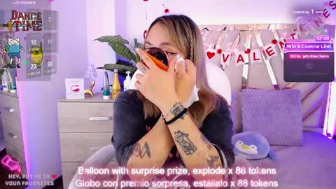 Alex   .    online show from February 26, 2025, 8:33 pm