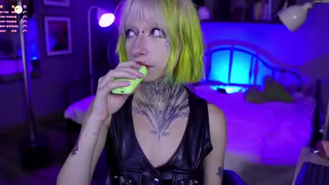 Nyx Doll online show from June 18, 2026, 4:02 am