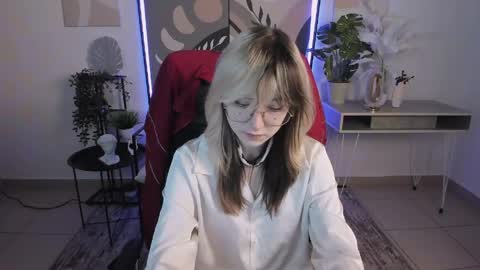Nyx online show from June 6, 2026, 7:35 am