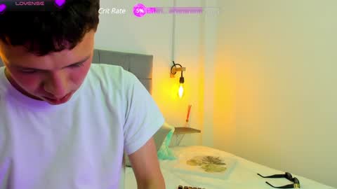 Snapshot of oasis_ossa chatting on December 12, 2024, 4:37 am Lyam online show from December 12, 2024, 4:37 am