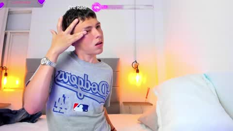 Snapshot of oasis_ossa chatting on December 21, 2024, 8:00 pm Lyam online show from December 21, 2024, 8:00 pm