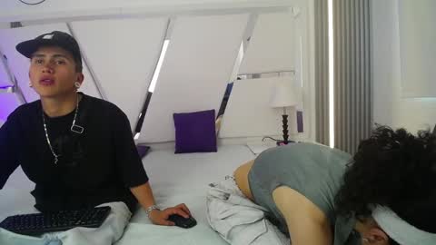 oblivionlove online show from November 10, 2025, 7:46 pm