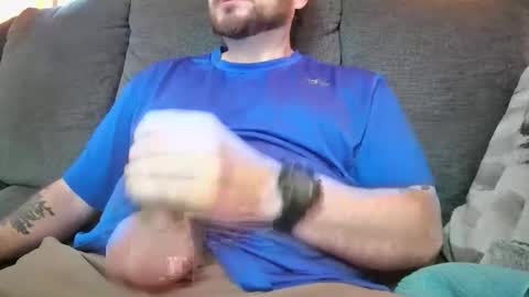 Snapshot of obscuremenman chatting on December 15, 2025, 10:47 pm obscuremenman online show from December 15, 2025, 10:47 pm