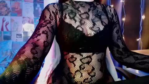 Snapshot of obsidian_siren chatting on March 3, 2026, 3:18 pm obsidian_siren online show from March 3, 2026, 3:18 pm