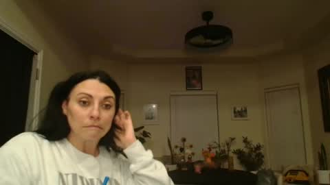 SimplyUs online show from October 26, 2025, 7:03 am