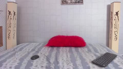 oceaan_lady online show from April 8, 2026, 1:33 pm