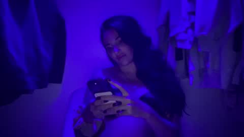 Snapshot of oceanxalara22_xo chatting on October 2, 2025, 2:40 am A L A R A  online show from October 2, 2025, 2:40 am