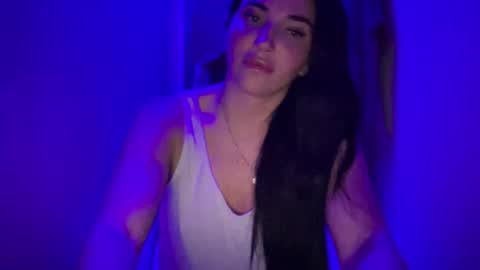 Snapshot of oceanxalara22_xo chatting on October 4, 2025, 2:31 am A L A R A  online show from October 4, 2025, 2:31 am