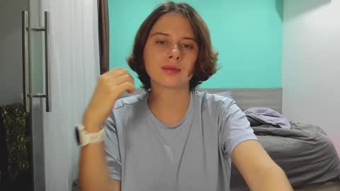 Evie online show from December 17, 2024, 11:49 am