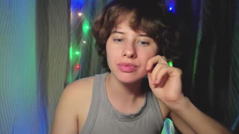 Evie online show from September 18, 2025, 4:20 pm