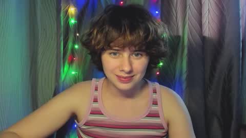 Evie online show from September 21, 2025, 1:35 pm