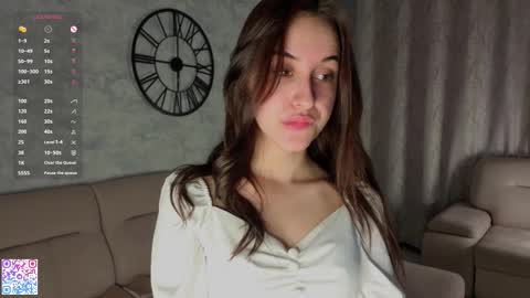 Snapshot of odelynahayne chatting on March 4, 2026, 4:29 am Elisa online show from March 4, 2026, 4:29 am