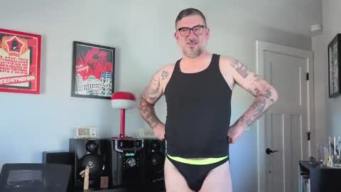 Office Dad online show from September 19, 2025, 7:03 pm