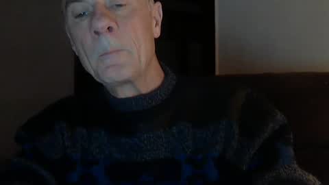 Snapshot of office_slr chatting on December 25, 2024, 11:31 pm Officer online show from December 25, 2024, 11:31 pm