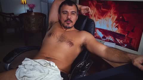 officeman7 online show from December 8, 2024, 8:15 pm