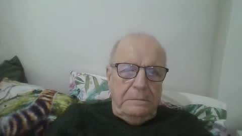Snapshot of oggi95 chatting on January 2, 2025, 10:48 am oggi95 online show from January 2, 2025, 10:48 am
