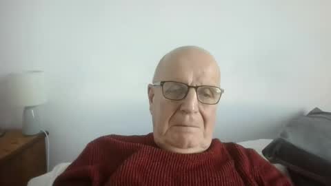 Snapshot of oggi95 chatting on January 18, 2025, 3:59 pm oggi95 online show from January 18, 2025, 3:59 pm