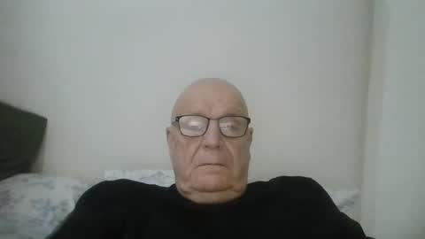 Snapshot of oggi95 chatting on February 18, 2025, 7:19 pm oggi95 online show from February 18, 2025, 7:19 pm