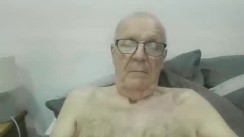 Snapshot of oggi95 chatting on September 21, 2025, 6:53 pm oggi95 online show from September 21, 2025, 6:53 pm