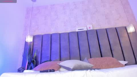 Holly online show from February 1, 2025, 7:55 pm