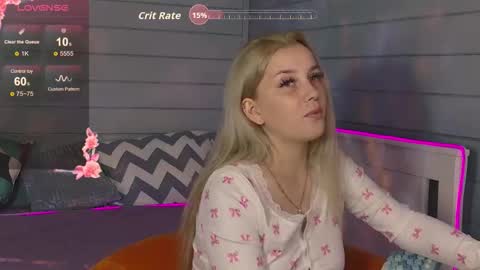 oh_my_julia online show from September 19, 2025, 1:23 pm