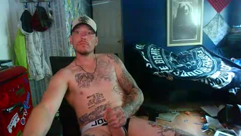 Snapshot of oh_you_know69 chatting on May 20, 2026, 7:20 pm who dares toss me some tips lets have fun online show from May 20, 2026, 7:20 pm