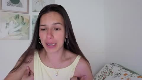 ohanna_ online show from April 14, 2026, 8:37 pm