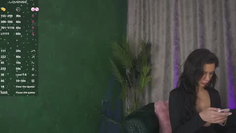 Julia online show from February 7, 2025, 4:48 am