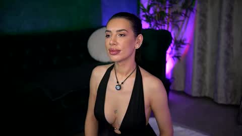 Julia online show from October 20, 2025, 3:29 am