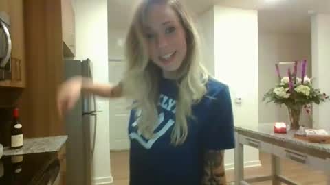 ohkaybby online show from February 18, 2026, 2:40 am