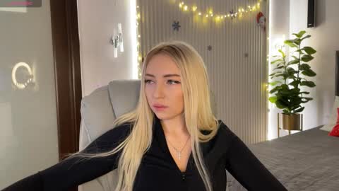 Emma online show from December 19, 2025, 1:12 am