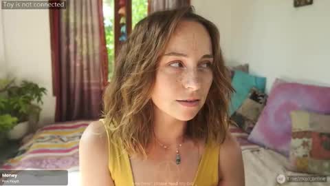 Snapshot of ohmymojo chatting on October 2, 2025, 1:45 am Mo online show from October 2, 2025, 1:45 am