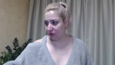 Iren online show from January 31, 2025, 3:52 am