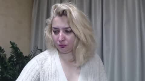 Iren online show from October 16, 2025, 4:57 am